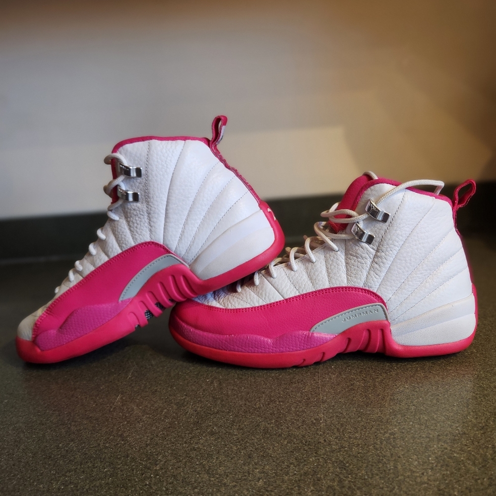 Jordan Vivid Pink 12